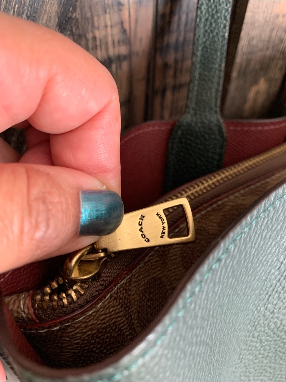 Coach Green Pebbled Leather Turnlock Tote with Tan Tag - Picture 10 of 11
